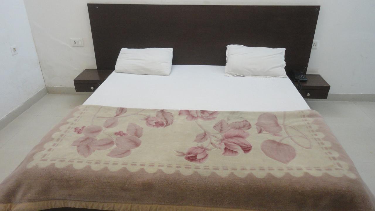 Hotel Satyartha Kāthgodām Exterior foto