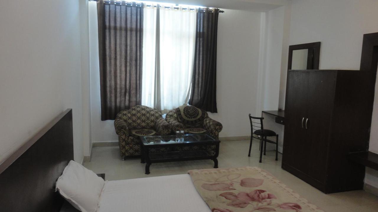 Hotel Satyartha Kāthgodām Exterior foto